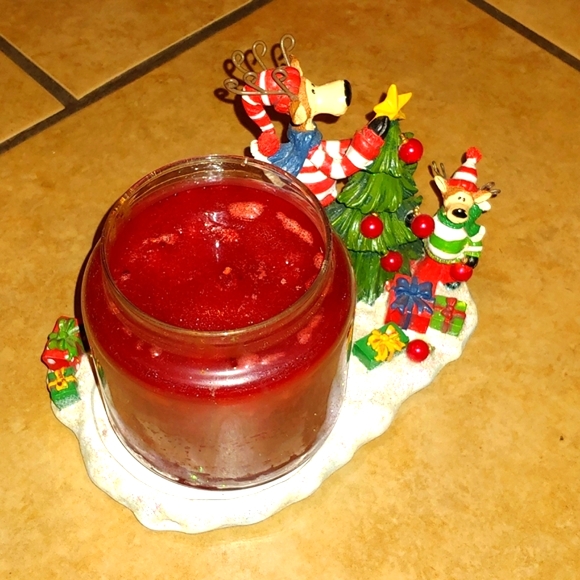 YANKEE CANDLE * REINDEER CANDLE HOLDER + 14.5oz MEDIUM SPARKLING CINNAMON CANDLE - Picture 3 of 4